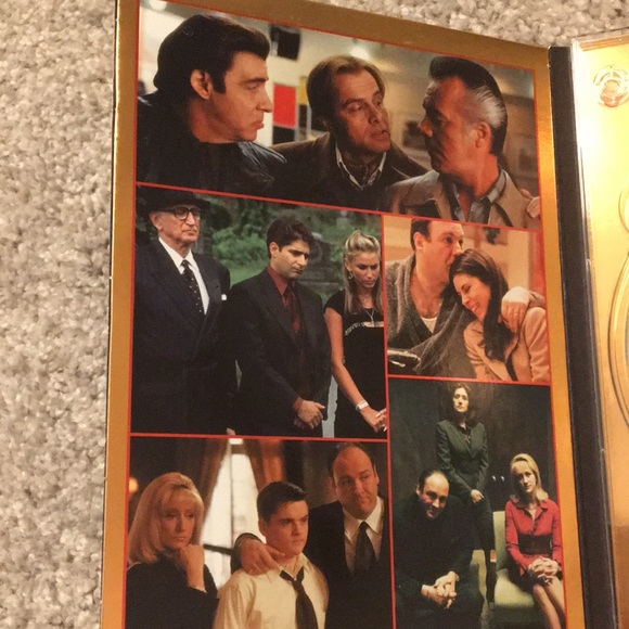 THE SOPRANOS - The Complete Third Season Box Set! - Picture 14 of 16